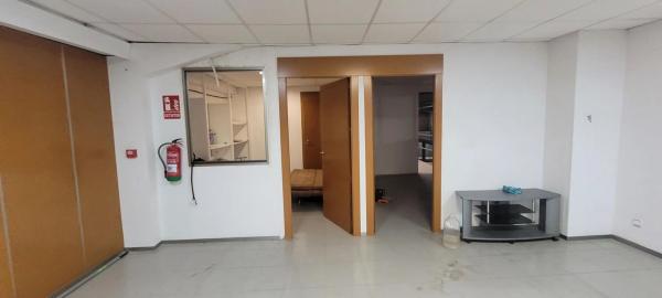 Nave en calle Rosa de los Vientos