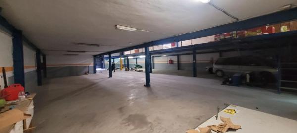 Nave en calle Rosa de los Vientos