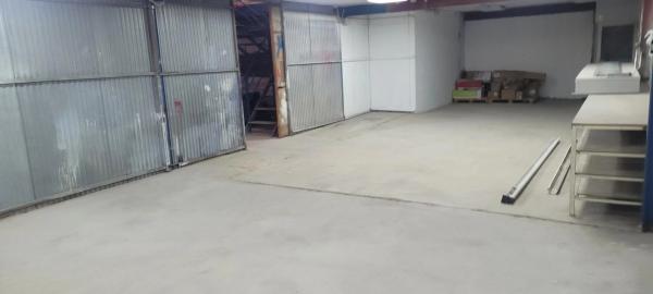 Nave en calle Rosa de los Vientos