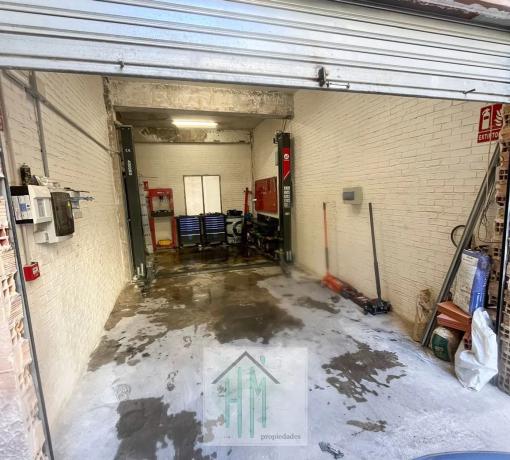 Local en Barrio Campoamor