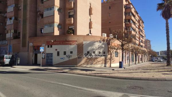 Local en calle Radiofonista Raul Alvarez Anton, 2