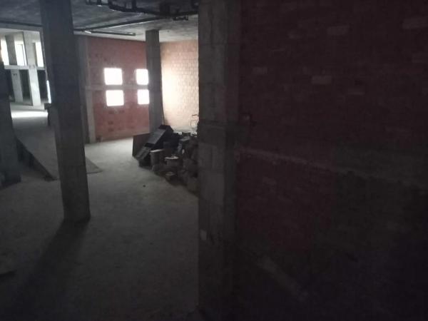 Local en avenida Conde de Lumiares