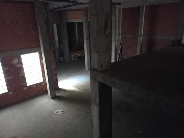 Local en avenida Conde de Lumiares