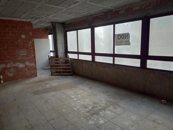 Local en avenida Conde de Lumiares