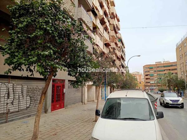 Local en avenida Conde de Lumiares