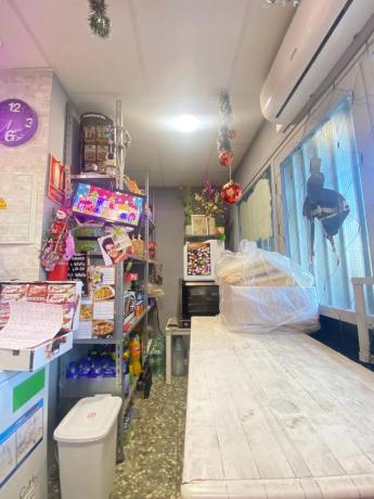 Local en calle Pintor Pedro Camacho