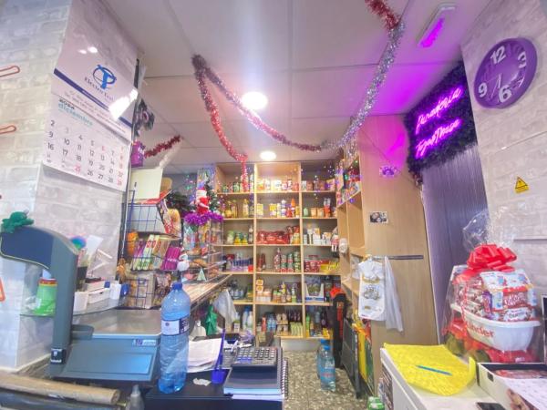 Local en calle Pintor Pedro Camacho