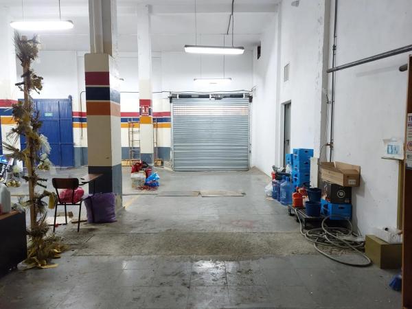 Local en calle Rosalía de Castro, 2