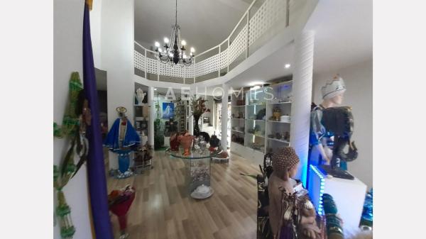 Local en Barrio Altozano