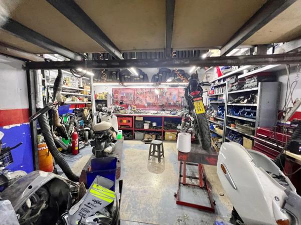 Local en avenida Alcoi