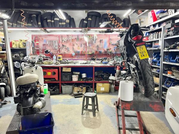 Local en avenida Alcoi