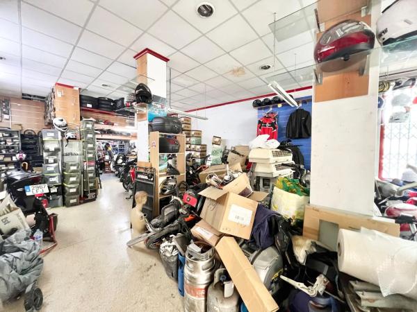 Local en avenida Alcoi