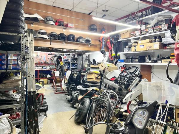 Local en avenida Alcoi