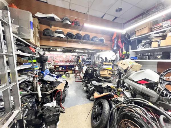 Local en avenida Alcoi