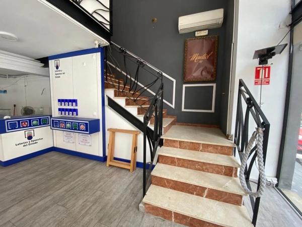 Local en calle Arquitecto Morell