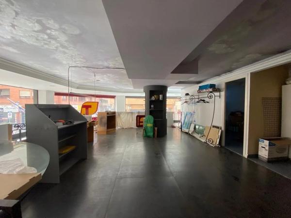 Local en calle Arquitecto Morell