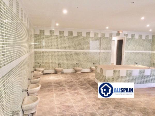 Local en Barrio Carolinas Bajas