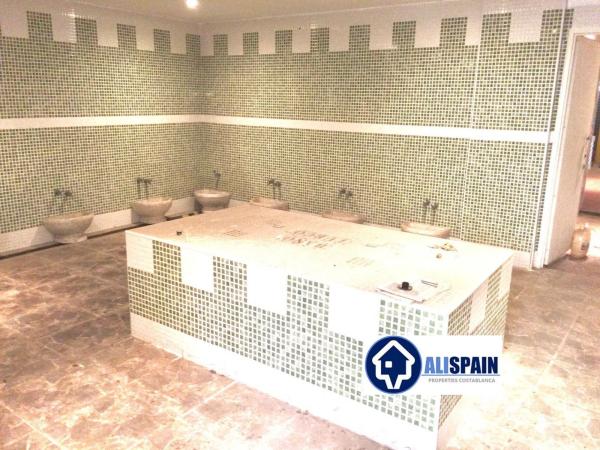 Local en Barrio Carolinas Bajas