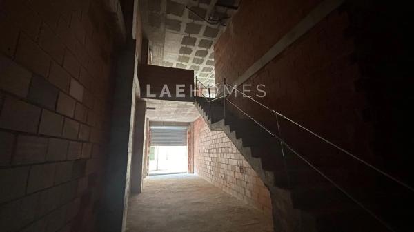 Local en avenida Alcoi