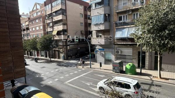 Local en avenida Alcoi