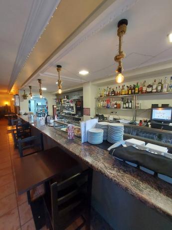 Local en calle de la Cruz del Sur s/n