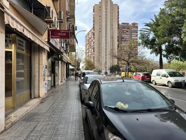 Local en calle del Regidor Lorenzo Llaneras