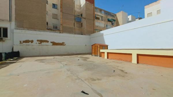 Local en calle del Doctor Ayela, 26