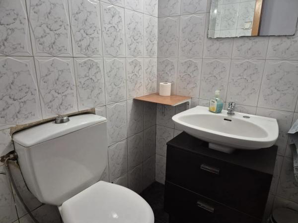 Local en plaza Argel s/n