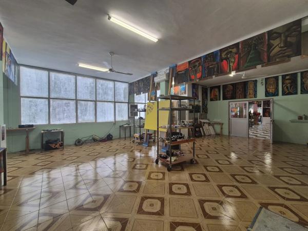 Local en plaza Argel s/n