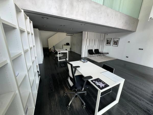 Local en calle José García Sellés, 1