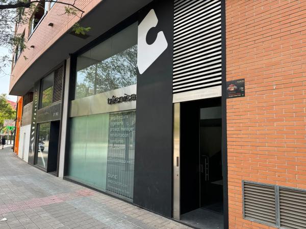 Local en calle José García Sellés, 1