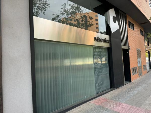 Local en calle José García Sellés, 1