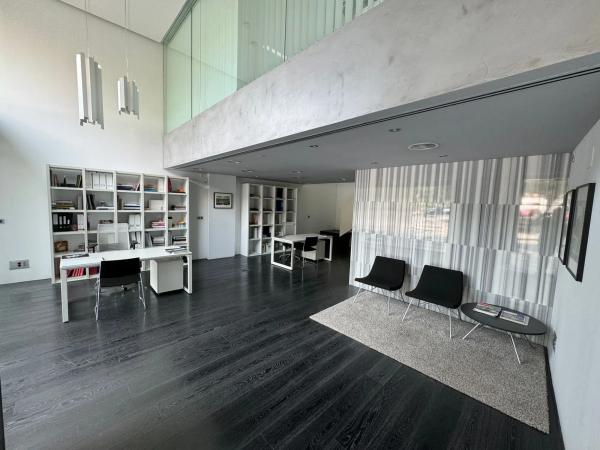 Local en calle José García Sellés, 1