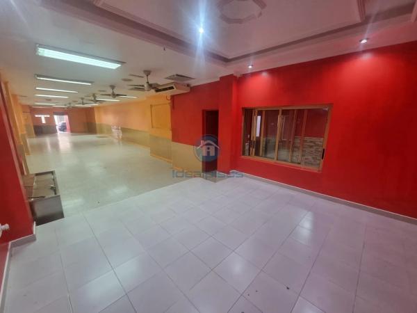 Local en calle del Plus Ultra