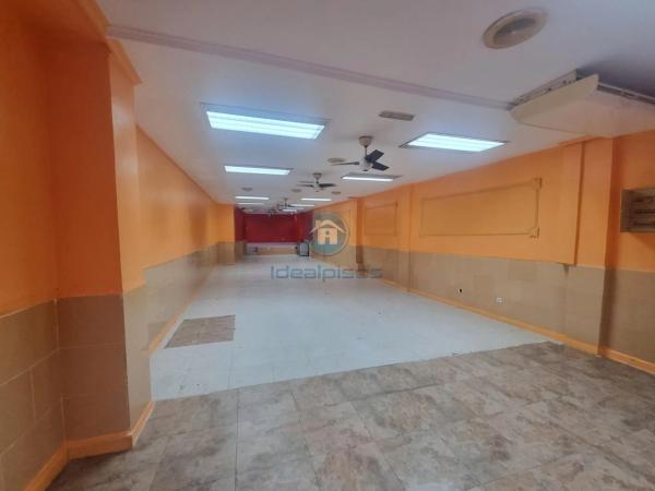 Local en calle del Plus Ultra