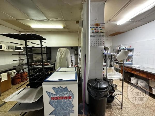 Local en Barrio Ensanche-Diputación