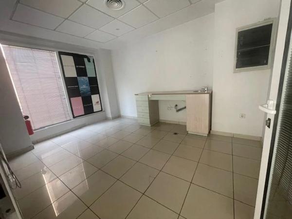 Local en calle Pintor Gisbert, 30