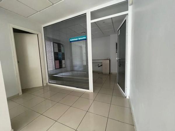 Local en calle Pintor Gisbert, 30