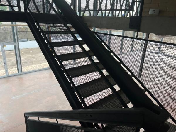 Local en camino de las Parras, 69