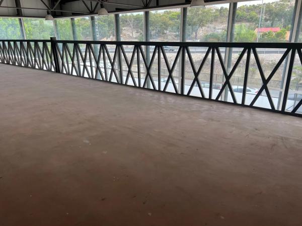 Local en camino de las Parras, 69