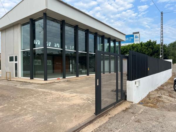 Local en camino de las Parras, 69