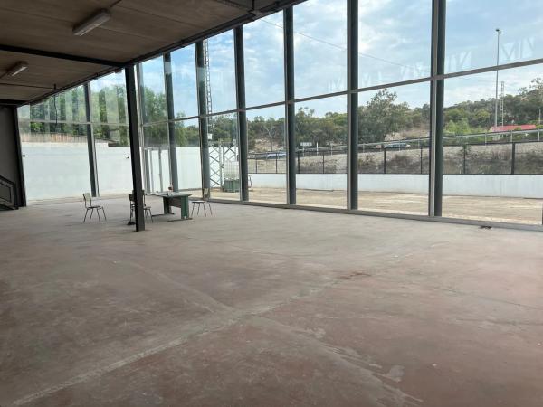 Local en camino de las Parras, 69