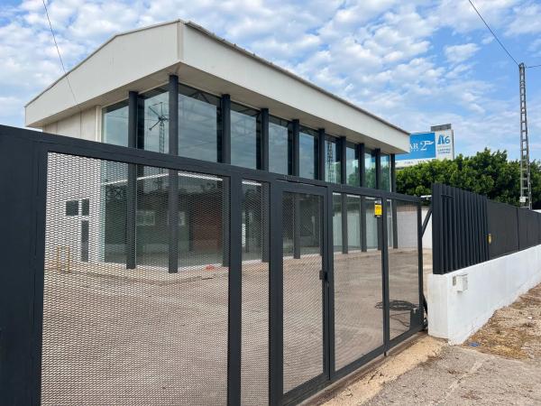 Local en camino de las Parras, 69