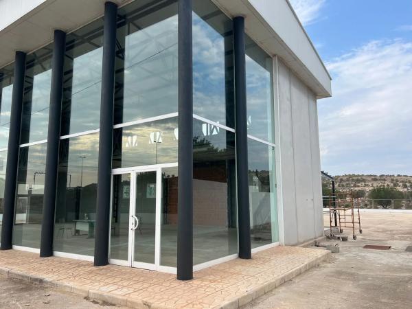 Local en camino de las Parras, 69