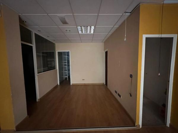 Local o nave en calle Sacerdote Isidro Albert