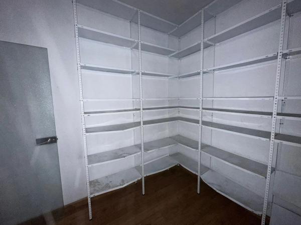 Local o nave en calle Sacerdote Isidro Albert