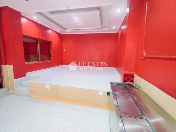 Local en calle del Plus Ultra