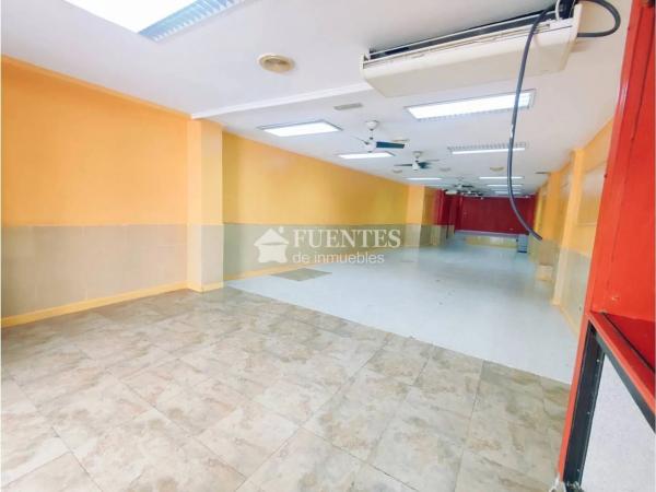 Local en calle del Plus Ultra