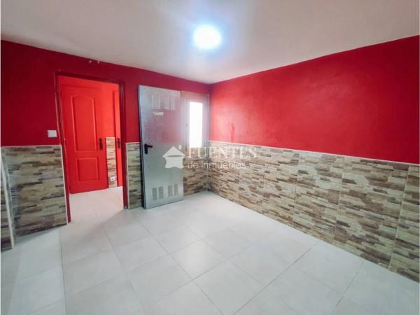 Local en calle del Plus Ultra