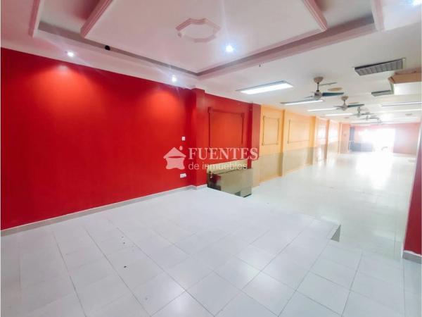 Local en calle del Plus Ultra